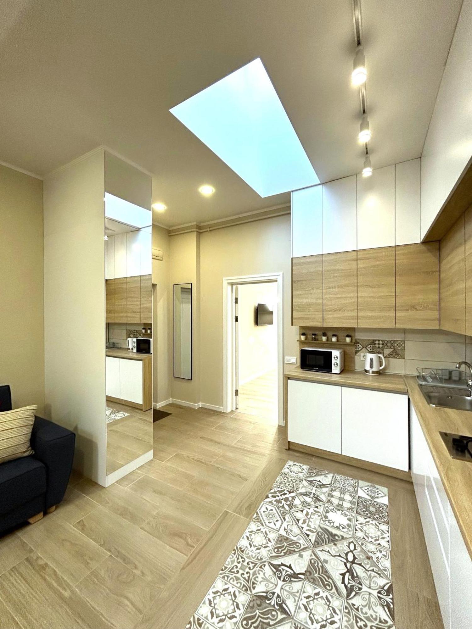 Modern Apartment In The City Center Lemberg Exterior foto